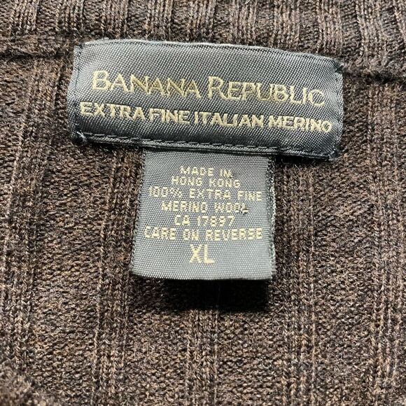 BANANA REPUBLIC Merino Wool crew neck sweater in brown - Picture 3 of 3